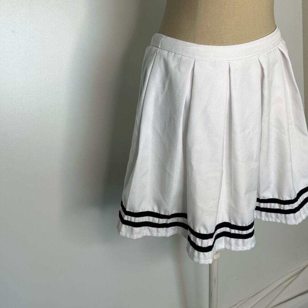 Hot topic white pleated skirt Large - Picture 12 of 16